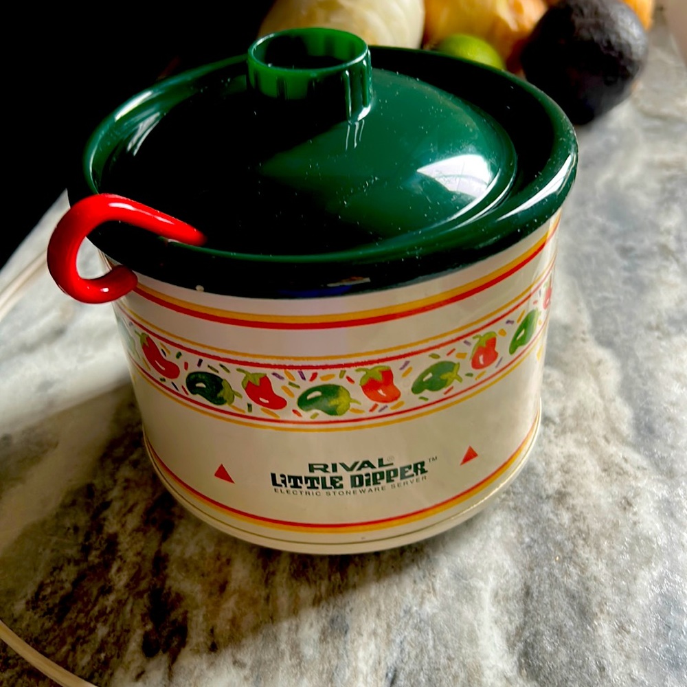 Little Dipper Crockpot, with Ladle and Cover.  Vintage 1990s.